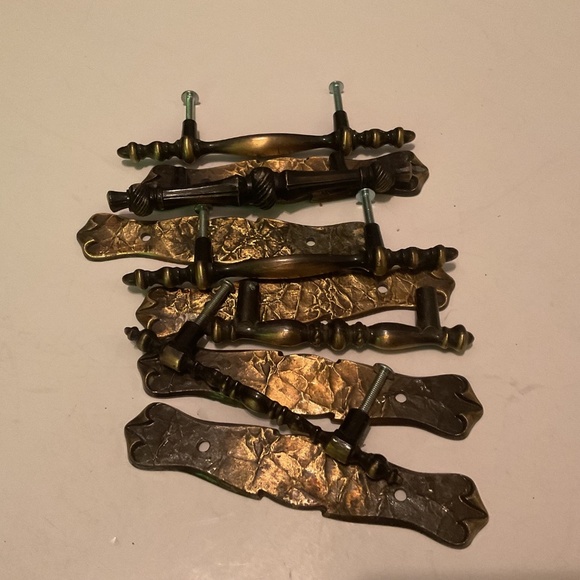 A lot of 5 handle vintage handle pulls for your restoration project. Used - Picture 11 of 11